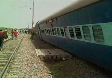 muri express derailment 3 killed 9 injured