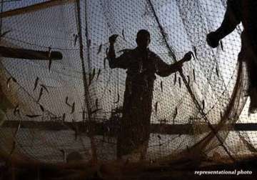 indian fishermen released by pakistan to arrive in gujarat tomorrow