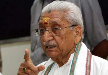 vhp leader ashok singhal very critical say doctors