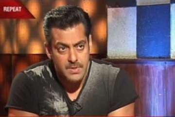 salman apologizes for 26/11 remarks after shiv sena demands apology