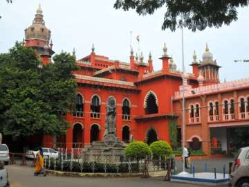 madras high court orders notice to home secretary dgp