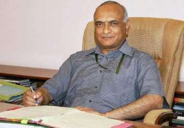 former defence secretary r k mathur appointed new cic