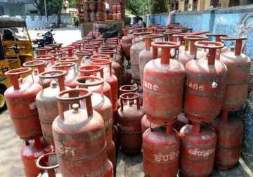non subsidised lpg rates cut by rs 23.50 per cylinder