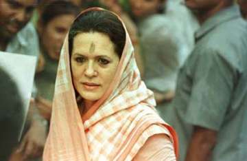 sonia gandhi pitches for women s reservation