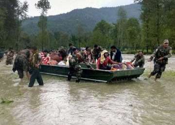 centre sends specialist doctors to flood hit j k