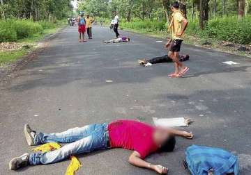 4 abducted cops killed by naxals cm condemns cowardly act