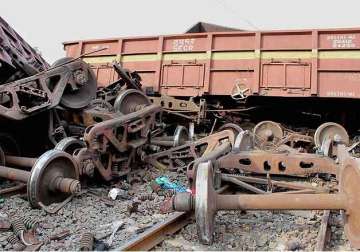 west bengal train derails two killed in collision