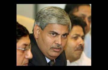 why modi didn t disclose ownership pattern in 3 years manohar