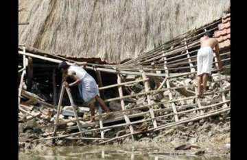 storm in west bengal bihar assam leaves 110 dead