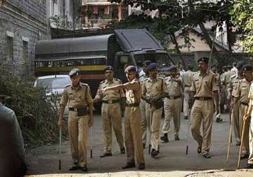 reduced security cover to politicians frees 197 personnel in maharashtra