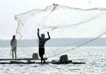 lankan president orders release of 37 indian fishermen