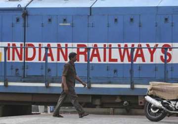 railway to provide dustbins in all 60 000 coaches soon