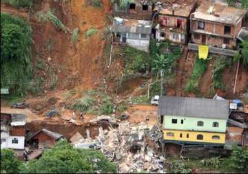 india offers help to lanka to help landslide victims