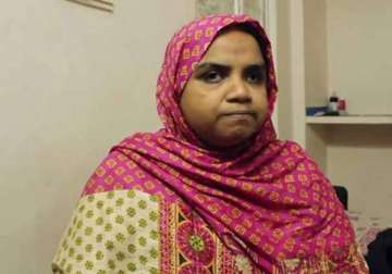 denied accommodation for being muslim blind du professor tells cm kejriwal
