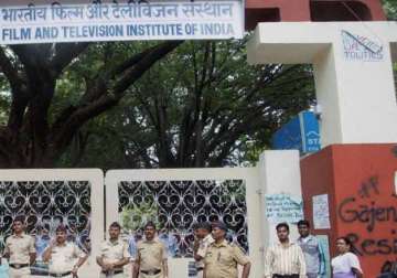 ftii row police arrest 5 students on charges of rioting