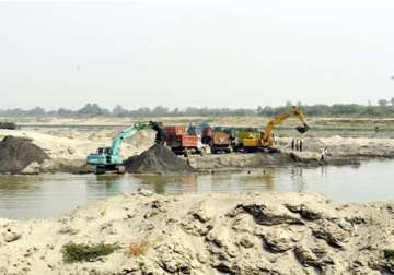 ngt bans both legal illegal sand mining on yamuna