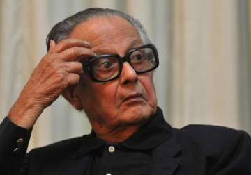 cartoonist rk laxman condition critical