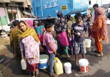 32 of delhi still doesn t have piped water connection claims survey