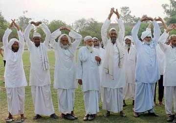 yoga day event draws large number of muslims at rajpath