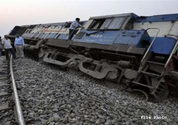 president pm condole deaths in up train accident