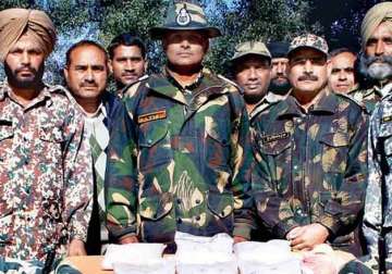 bsf seizes rs 55 cr heroin smuggled from pak