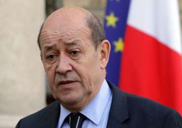 french defence minister meets parrikar to push rafale deal
