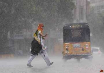 rain lashes north india kills 14 people and damages crops