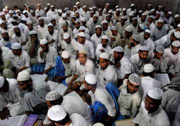 imam qasmi denies mamata s claims that over 90 work for minorities completed