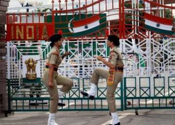 wagah retreat ceremony held on small scale on indian side