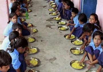 mid day meal to be a model scheme under sagy