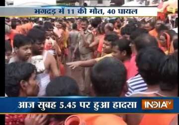 11 killed 40 injured in stampede near deogarh temple in jharkhand