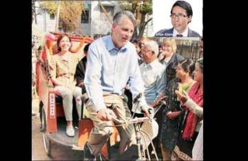 us envoy pulls a rickshaw in patna