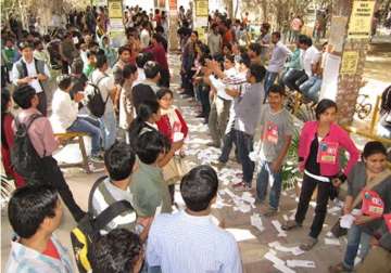 thousands vote in du jnu students elections