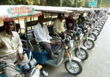 govt starts registration process for e rickshaws