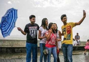 mumbai police identifies 16 locations to ban selfies after downing incident
