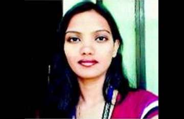 housewife in mumbai kills self over wearing jeans