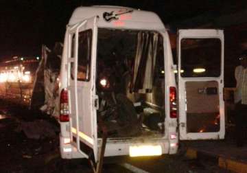 11 killed 17 injured as vehicle collides with bus in palghar