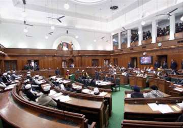 experts panel recommends four fold salary hike for delhi mlas