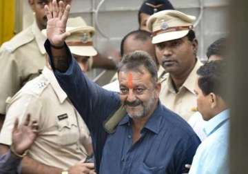 bombay hc adjourns hearing on pil challenging sanjay dutt s early release