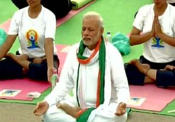 record breaking yoga event at rajpath