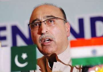 hurriyat leaders meet pak envoy abdul basit discuss sushma sharif meeting