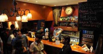 kerala bars can sell liquor till sep 30