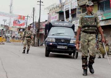 muzaffarnagar riots inquiry commission submits report to governor