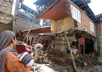 rs 156 cr given as relief for 1.62 l flood damaged houses in j k