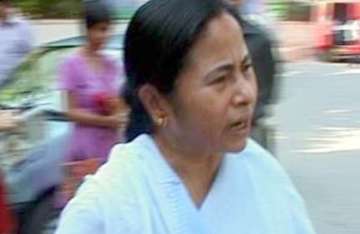 upa divided over 2g probe mamata favours jpc