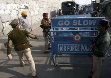 locals paid rs 20 to security guards to enter pathankot base intelligence agencies
