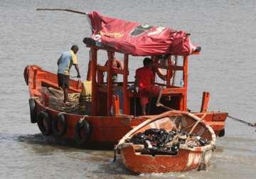 pakistan apprehends 12 boats 65 fishermen off gujarat coast