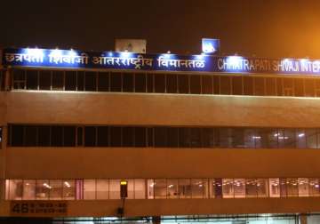 mumbai airport taj hotel on alert after terror threat