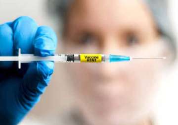 swine flu vaccine only for health workers not for general public govt