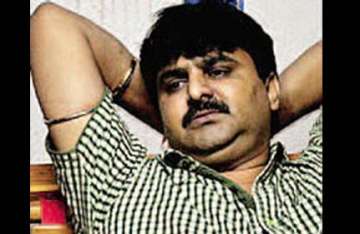 chhota rajan calls up crony denies killing tanashah